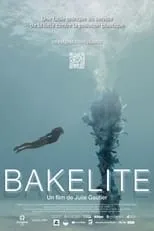 Julie Gautier interpreta a The Naiad en Bakelite