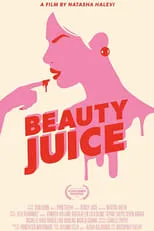 Jennifer Holland en la película Beauty Juice