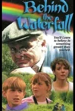 Gary Burghoff interpreta a Mr. Connors en Behind the Waterfall