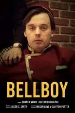 Robbie Turner interpreta a solo boy en Bellboy