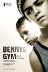 Ågot Sendstad interpreta a Alfred's Mother en Benny's Gym