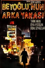 Oya Aydogan interpreta a Zümrüt en Beyoğlu'nun Arka Yakası