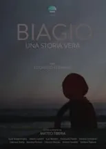 Valerio Lundini interpreta a Gestore del cineclub en Biagio - Una Storia Vera