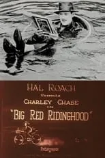 Helen Gilmore es Red Riding Hood en Big Red Riding Hood