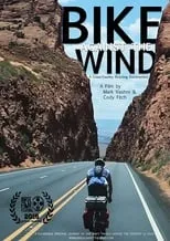 Lara Fox es Herself en Bike Against The Wind