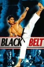 Bob McFarland interpreta a Mullavey en Blackbelt