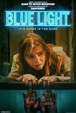 Finley Rose Slater interpreta a  en Blue Light