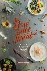 Johanna Smitz interpreta a Kitchen Staff en Bone in the Throat