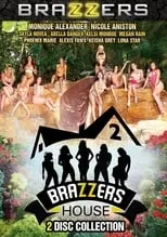 Phoenix Marie interpreta a  en Brazzers House 2