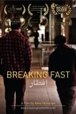 Christopher J. Hanke es John en Breaking Fast