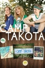 Cameron Britton en la película Camp Takota