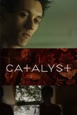 Linda Cieslik es Natalie en Catalyst