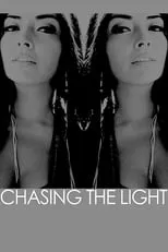 Nasheen Sleuth es Mercedez en Chasing the Light