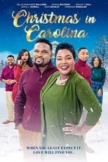 Joslyn Y Hall es Elle Moore en Christmas in Carolina