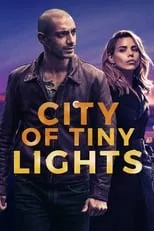 Grace Calder interpreta a Cokey en City of Tiny Lights