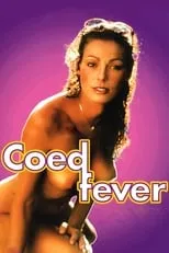 Piper Smith interpreta a stripper on stage en Co-Ed Fever