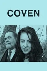 Terri Ivens interpreta a Dr. Lynn en Coven