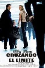 Andrew Scorer en la película Cruzando el límite