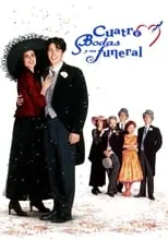 Jeremy Kemp en la película Cuatro bodas y un funeral