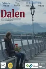 Ffion Dalis es Angharad en Dalen