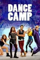 Meg DeAngelis es Cheyenne en Dance Camp