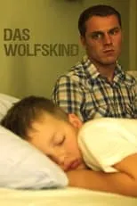 Jörg Malchow es Christian en Das Wolfskind