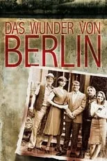 Gesine Cukrowski es Marion Niemann en Das Wunder von Berlin