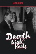 Veronica Rose es Agnes Gregory en Death in High Heels