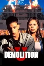 Erin Beaux es Bruce McGuinness en Demolition University