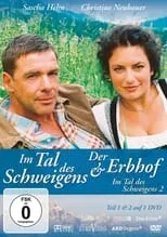 Julia Gschnitzer es Leni Wallner en Der Erbhof - Im Tal des Schweigens 2