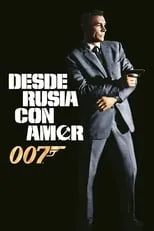 Bob Simmons interpreta a James Bond in Gunbarrel Sequence (uncredited) en Desde Rusia con amor