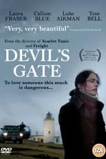 Luke Aikman es Matt en Devil's Gate