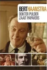 Kees Brusse interpreta a Dr. Pulder en Dokter Pulder Zaait Papavers