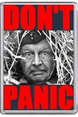 Clive Dunn interpreta a  en Don't Panic: The Dad's Army Story