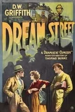 Charles Slattery interpreta a Police Inspector en Dream Street