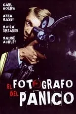 Karlheinz Böhm interpreta a Mark Lewis en El fotógrafo del pánico