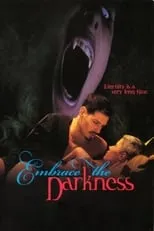 Cliff Potts en la película Embrace the Darkness