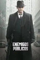 Andrzej Krukowski interpreta a Oscar Lieboldt en Enemigos públicos