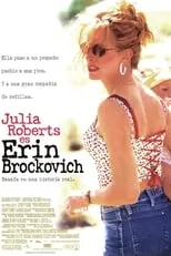 Scarlett Pomers en la película Erin Brockovich