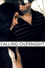 Michael Finn interpreta a Tyler en Falling Overnight