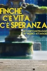 Saverio Raimondo interpreta a avvocato en Finché c'è vita c'è speranza