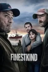 Aaron Stanford en la película Finestkind