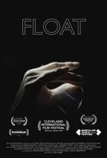 Andrea Bang interpreta a Waverly Liu en Float