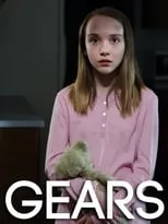 Maisie Merlock es Daughter en Gears