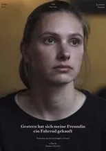 Nadine Pasta es Freundin en Gestern hat sich meine Freundin ein Fahrrad gekauft