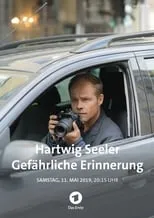 Karl Knaup interpreta a Lawyer en Hartwig Seeler – Gefährliche Erinnerung