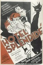 John Boswall en la película Hotel Splendide