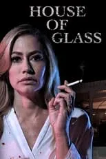 Alexandra Bard interpreta a Becca en House of Glass