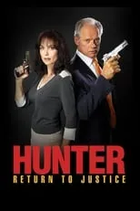 Stepfanie Kramer interpreta a Dee Dee McCall en Hunter: Return to Justice