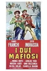 Carmelo Oliviero interpreta a L'uomo di fiducia di Don Calogero Sparatore en I due mafiosi